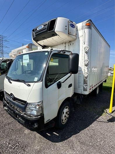 Used 2016 Hino 195 18' Reefer Auto diesel