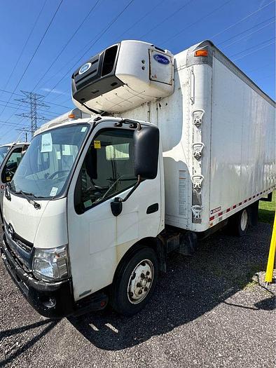 Used 2016 Hino 195 18' Reefer Auto diesel