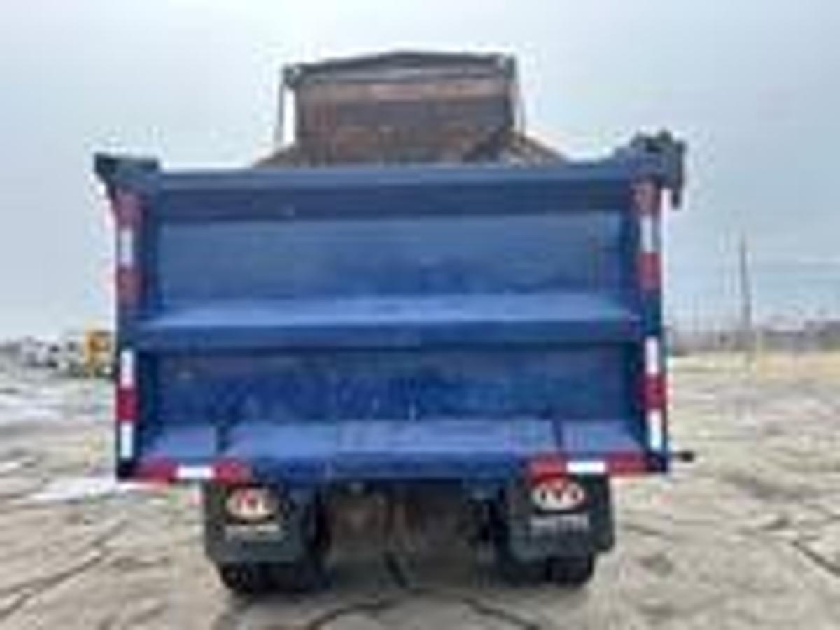 Used 2010 Freightliner M2 112 6x4 spreader truck