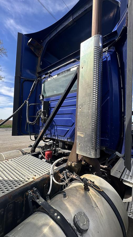 Used 2019 international LT625