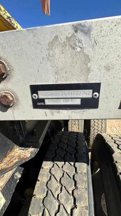 Used 2017 GREAT DANE 48 ft T/A Flatbed tr all alluminum trailer