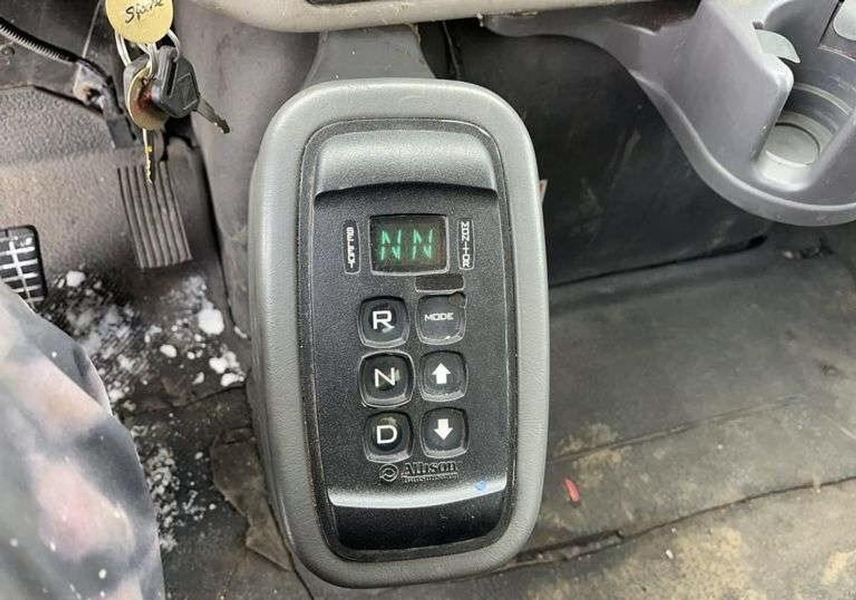 Used 2009 International DuraStar 4400 S/A Service Truck