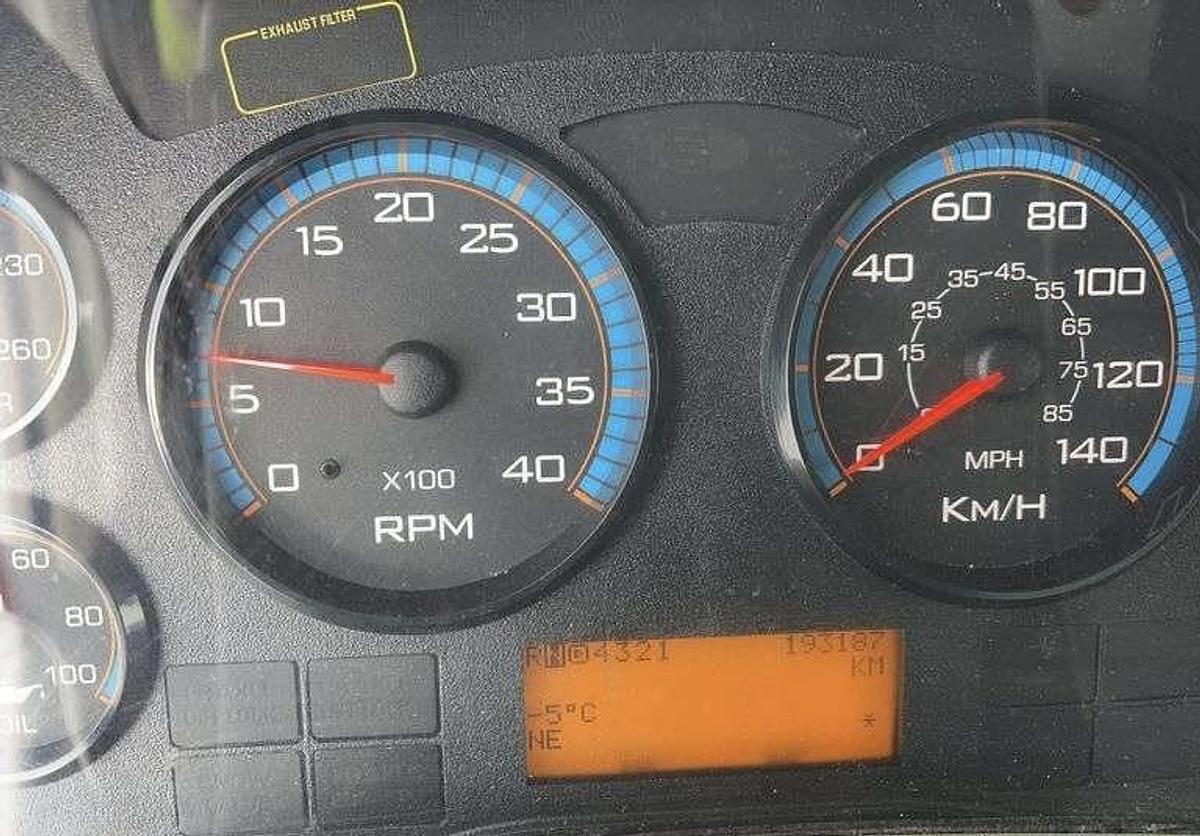 Used 2009 International DuraStar 4400 S/A Service Truck