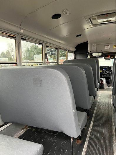 Used 2011 GMC 4500 SINGLE WHEEL MINI BUS v8 gas 218,000 kms