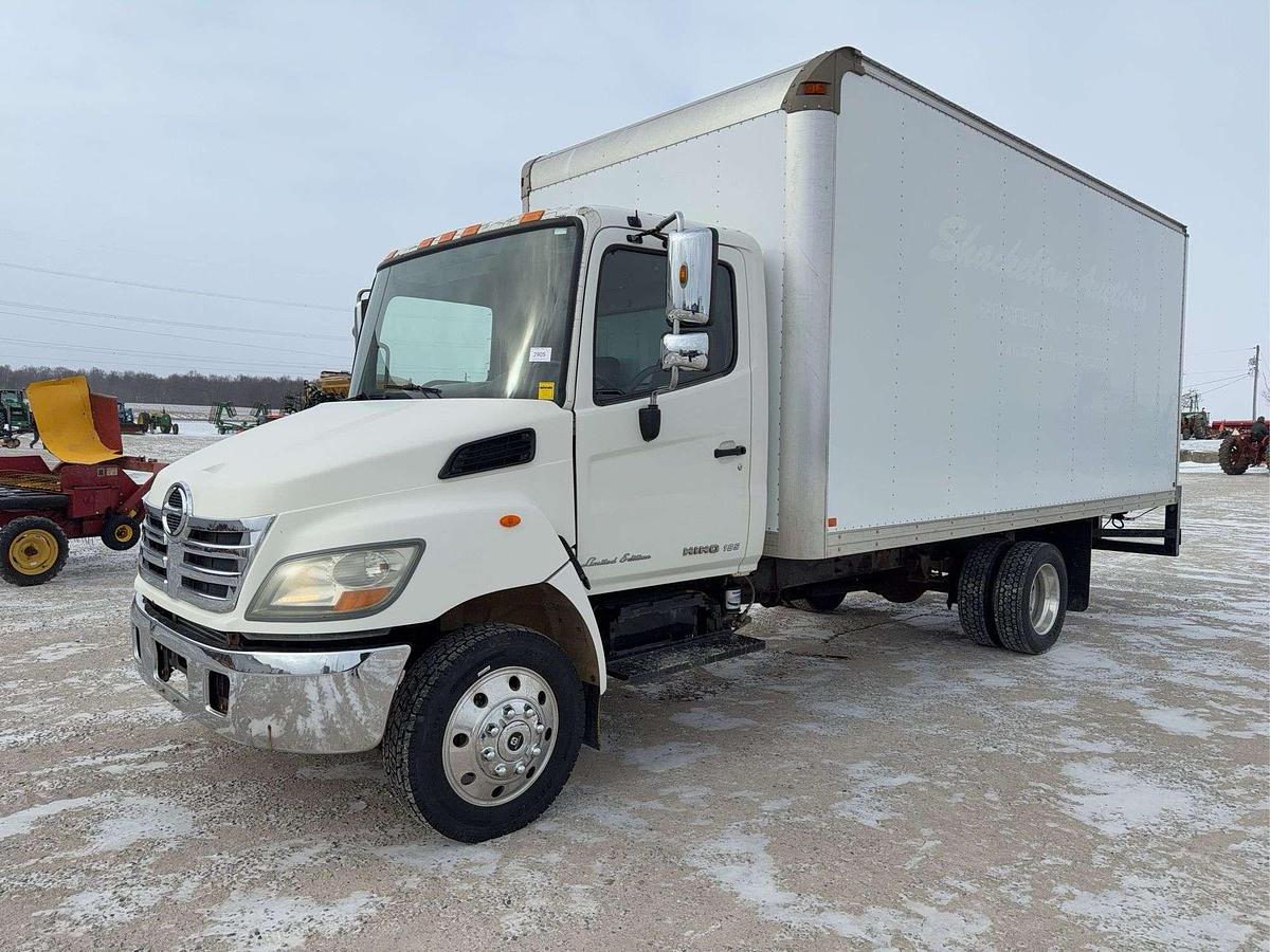 Used 2010 HINO 185 LIMITED 18' STRAIGHT TRUCK