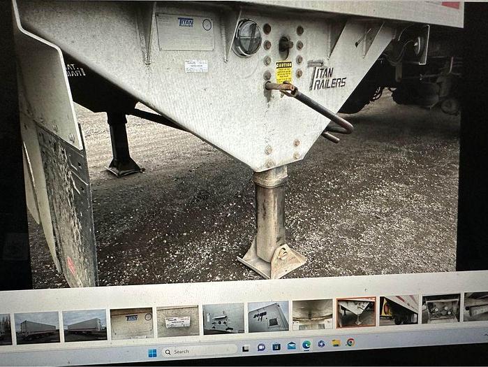 Used 2010 TITAN 53 ft Quad/Axle Closed Top aluminum live bottom