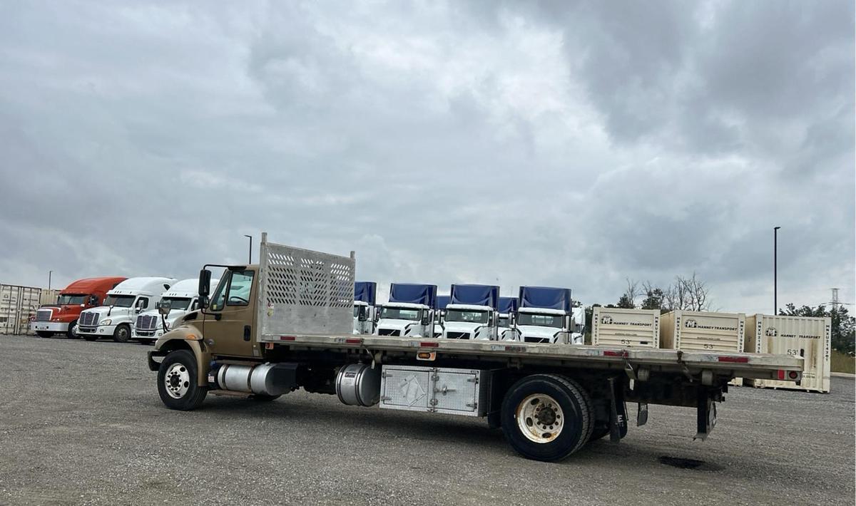 Used 2019 International DuraStar 4300 4x2 flatbed dump truck