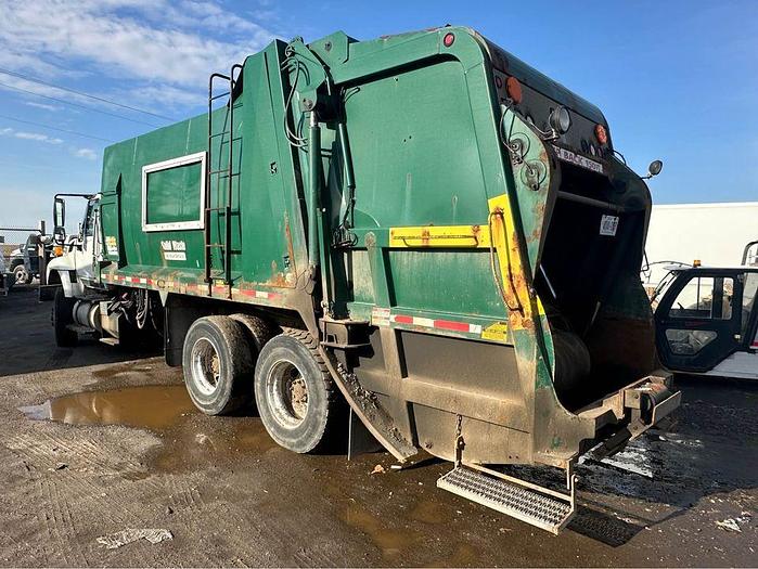 Used 2011 International 7400 GARBAGE TRUCK