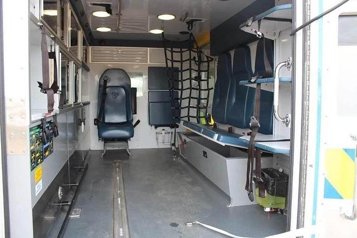 Used 2016 Chevrolet 3500 Ambulance Demers Box express diesel