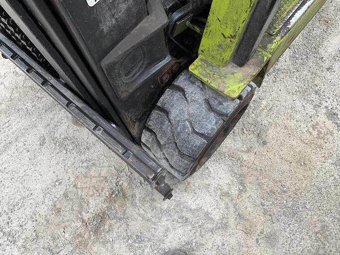 Used 1994 CLARK ECS30 ELECTRIC FORKLIFT everything works only$3500