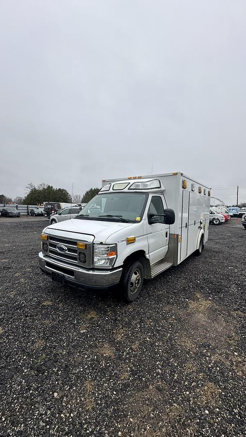 Used 2011 Ford Econoline CUTAWAY, 6.8L V10 SOHC 20V