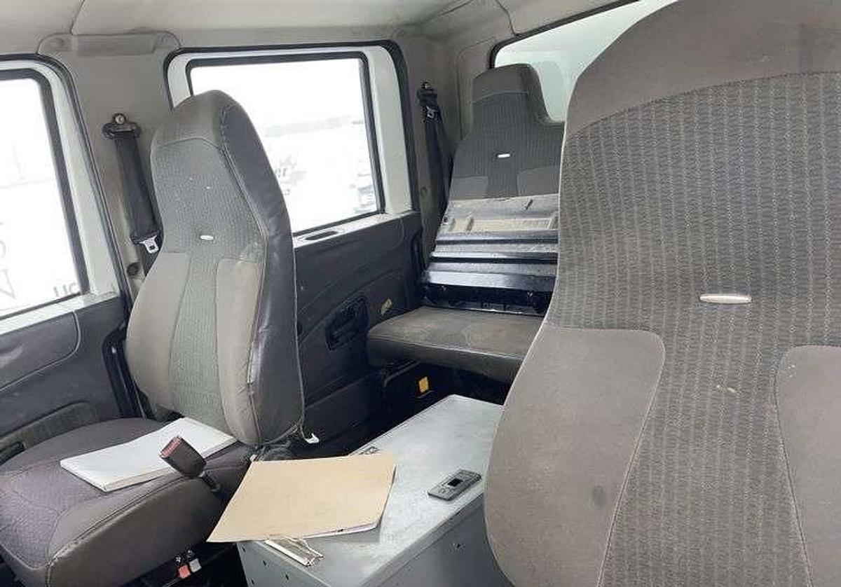 Used 2012 INTERNATIONAL 4000 4300 T/A Van Body Truck