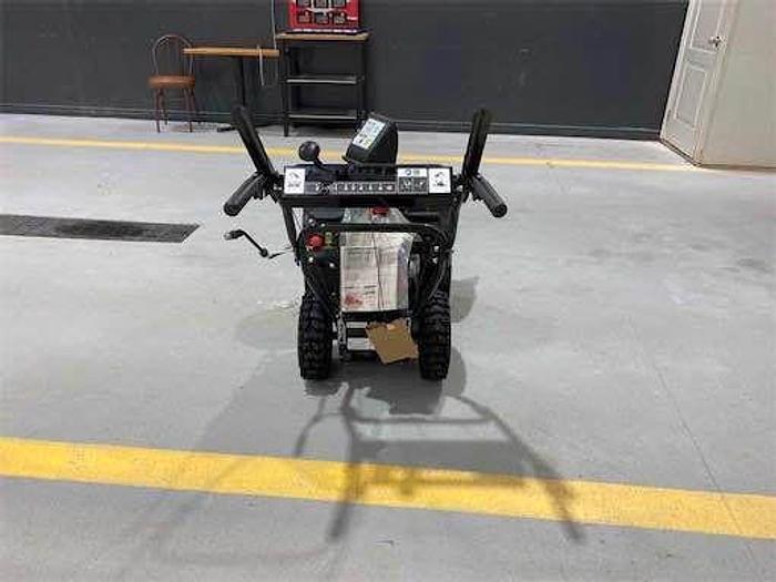 Used 2023 REMINGTON 24” SNOW THROWER snowblower brand new $850
