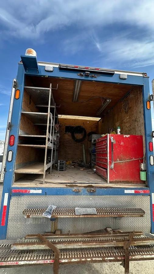 Used 2011 International 4300 SBA 4x2 service truck