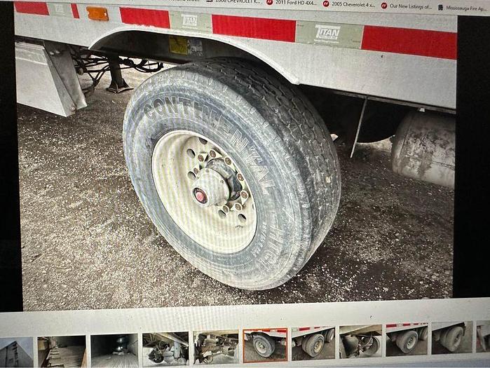 Used 2010 TITAN 53 ft Quad/Axle Closed Top aluminum live bottom