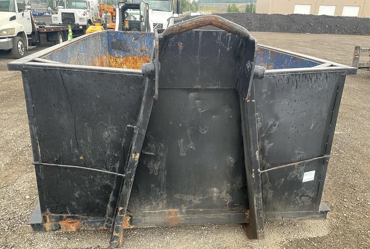 Used 2022 14 ft Hook-Lift Roll-Off container