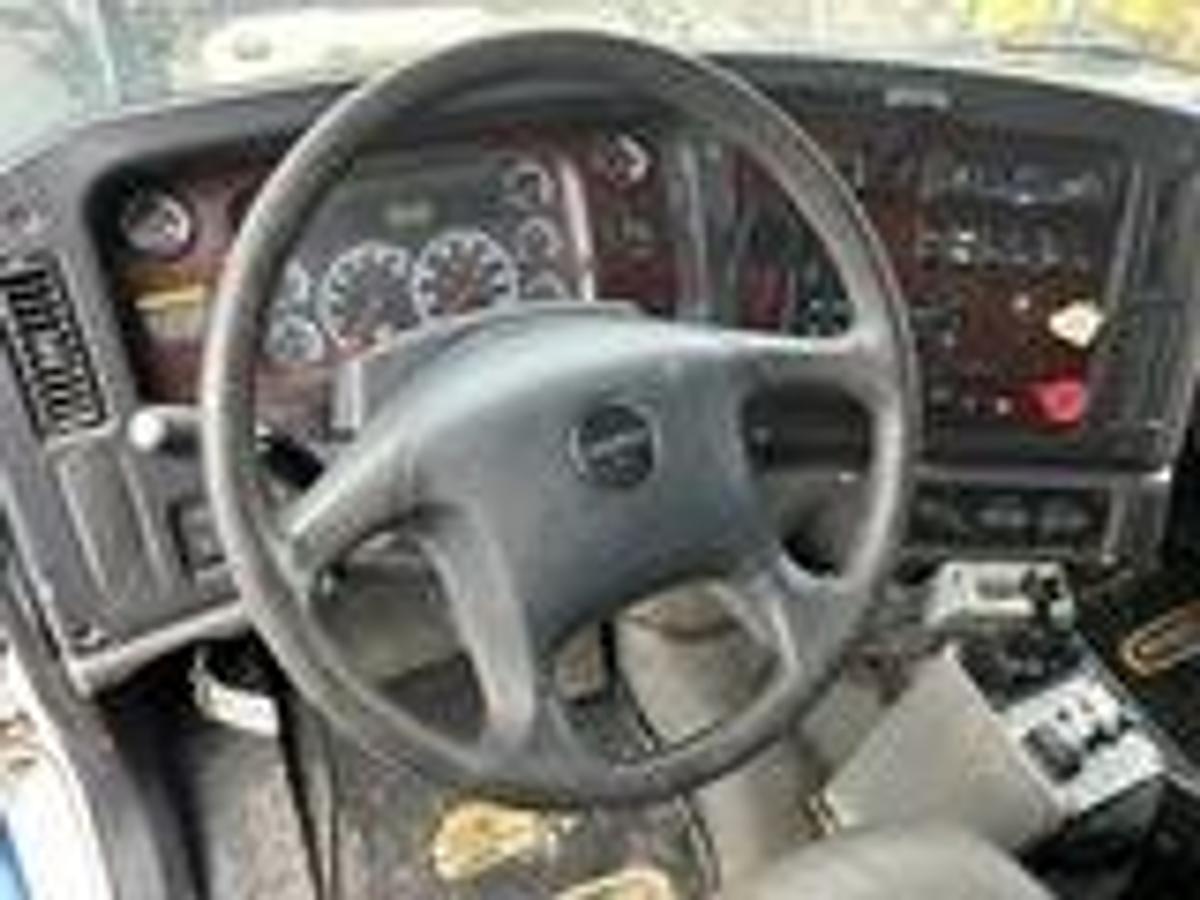 Used 2010 Freightliner M2 112 6x4 spreader truck