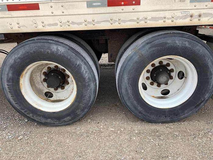 Used 2007 Trailmobile Utility 53 foot Dry van tandem rear roll up