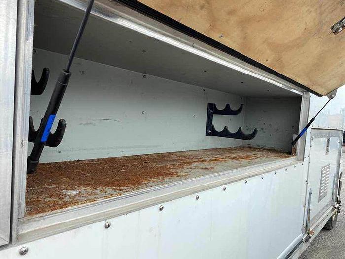 Used 2009 Ford Econoline E450 Super Duty 16' Cuber Service Truck