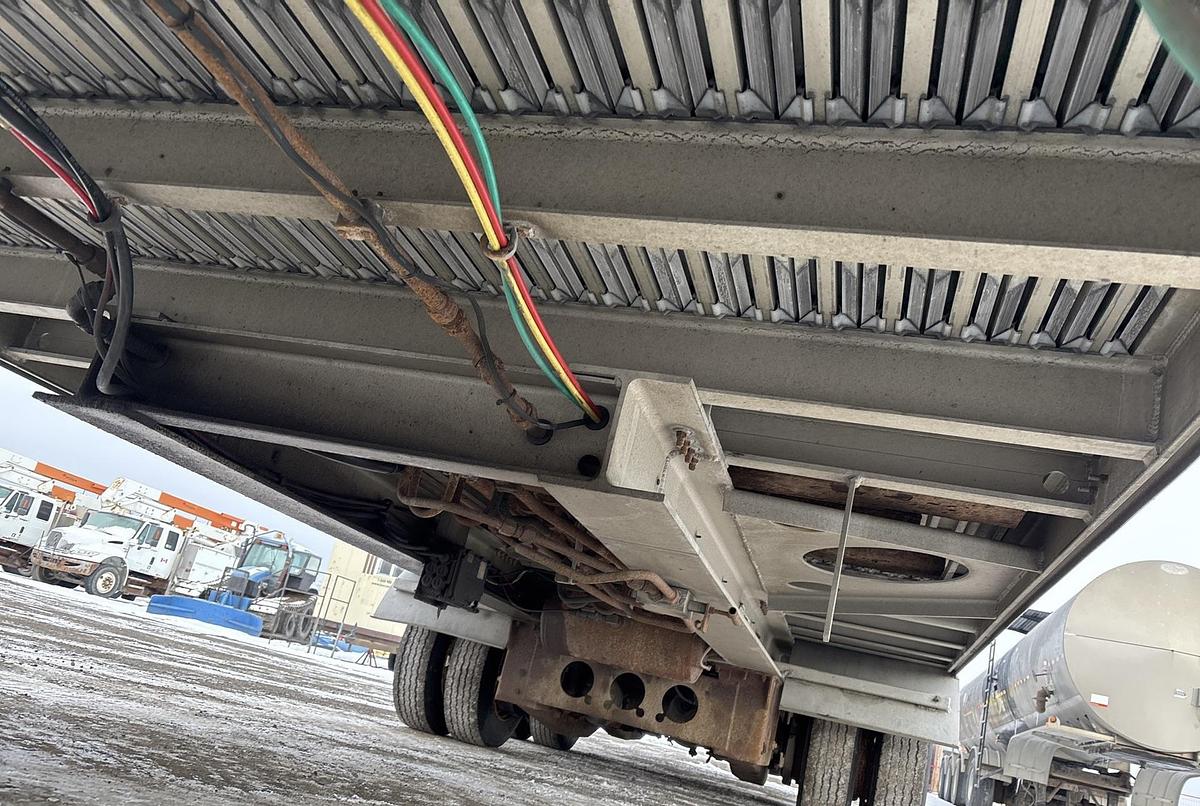 Used 2000 Titan 53 ft x 102 in T/A Moving Floor Open-Top Chip Trailer