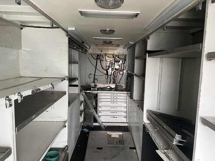 Used 2004 INTERNATIONAL 4400 CREW CAB service body, camper