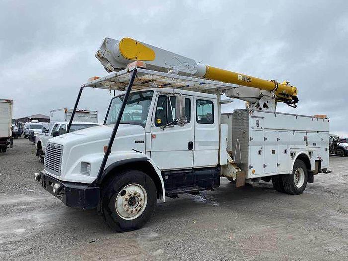 Used 2004 FREIGHTLINER Fl80 Bucket Truck
