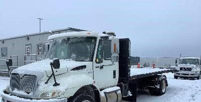 Used 2009 INTERNATIONAL 4300 SBA Durastar 4x2 Rolloff Truck
