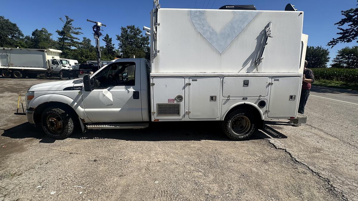 Used 2011 FORD F350 SUPER DUTY Service Truck