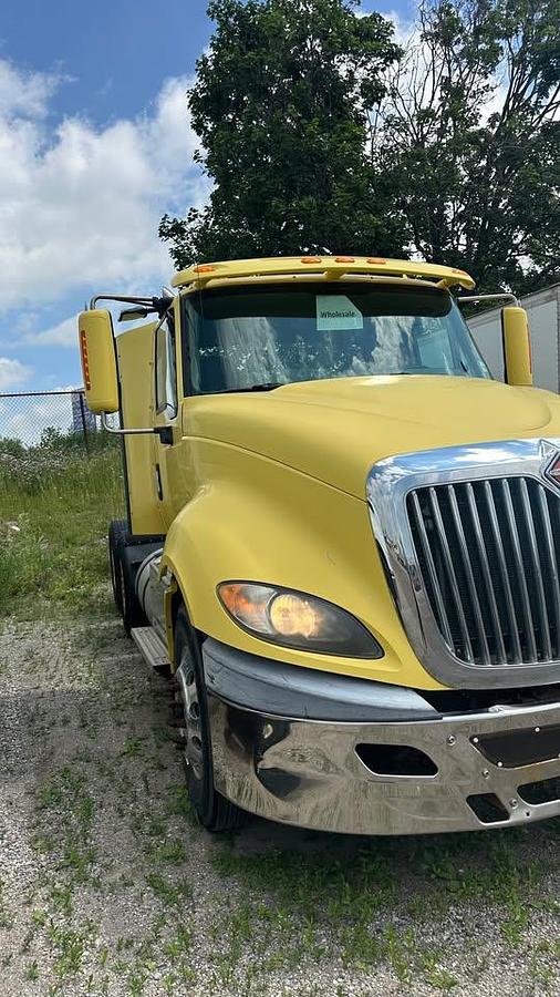 Used 2015 International Pro Star Semi truck