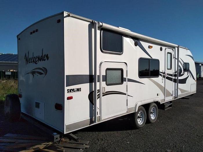 Used 2012 WEEKENDER 25' REAR BUNKS TRAVEL TRAILER $15,995.