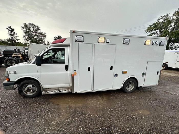 Used 2017 CHEVEROLET 3599 DEISEL AMBULANCE only $26,500 very clean