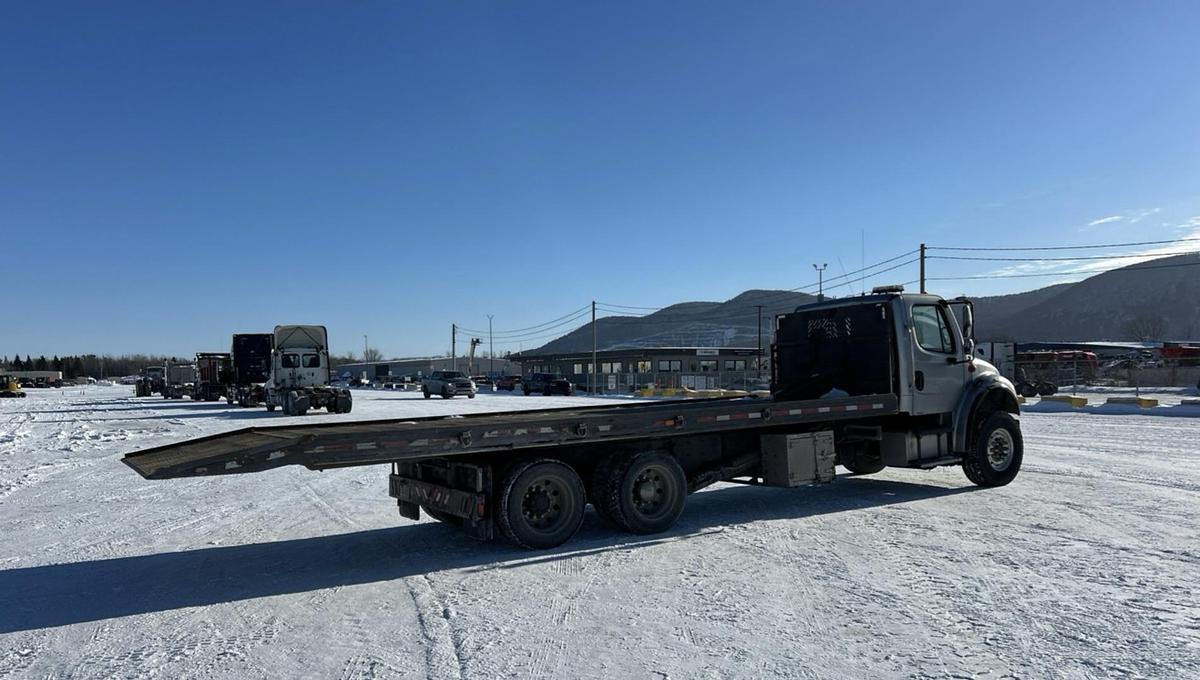 Used 2013 Freightliner M2 106 6x4 Roll-Off Truck