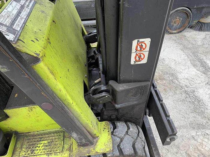 Used 1994 CLARK ECS30 ELECTRIC FORKLIFT everything works only$3500