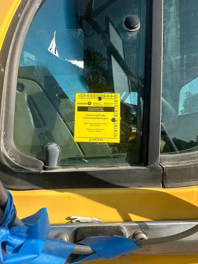 Used 2006 STERLING 7500 crane dump truck