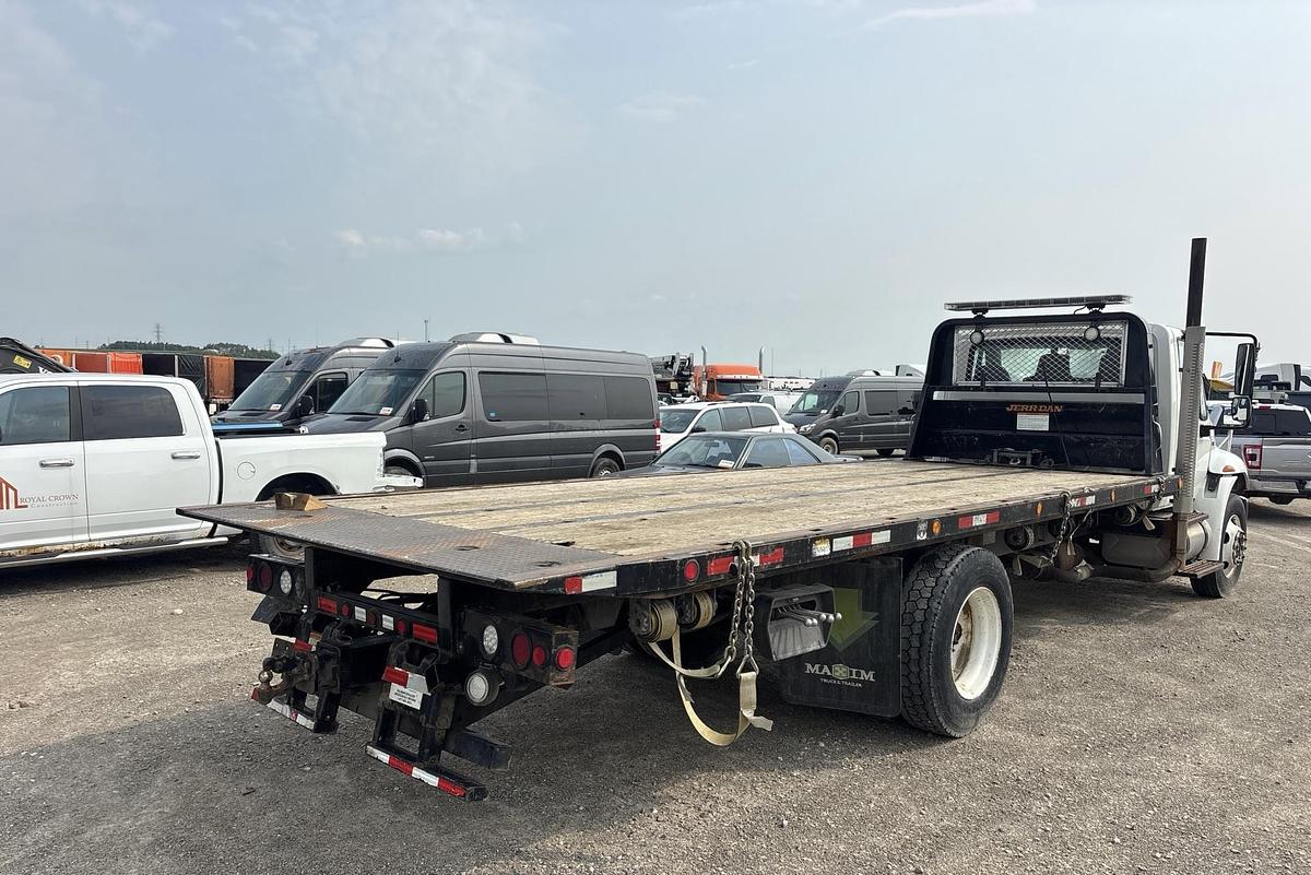 Used 2015 International 4300 4x2 rollback truck