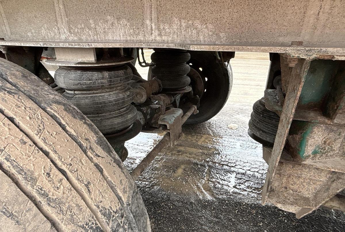 Used 2011 Titan 53 ft 5/Axle Moving Floor Trailer