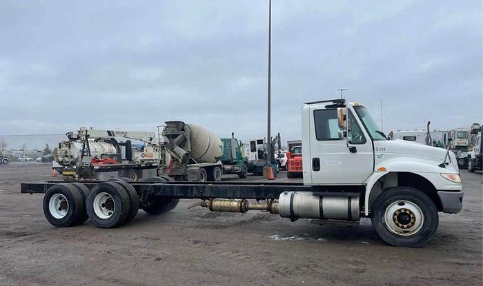 Used 2017 International 4400 Tandem Tandem Axle heavy specs cab and c