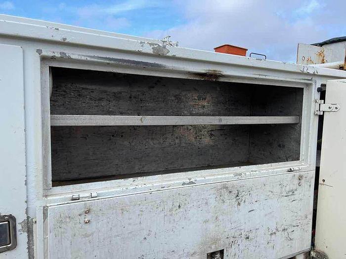 Used 2001 GMC TC7H042 C-SERIES SERVICE TRUCK AUTO, cat diesel