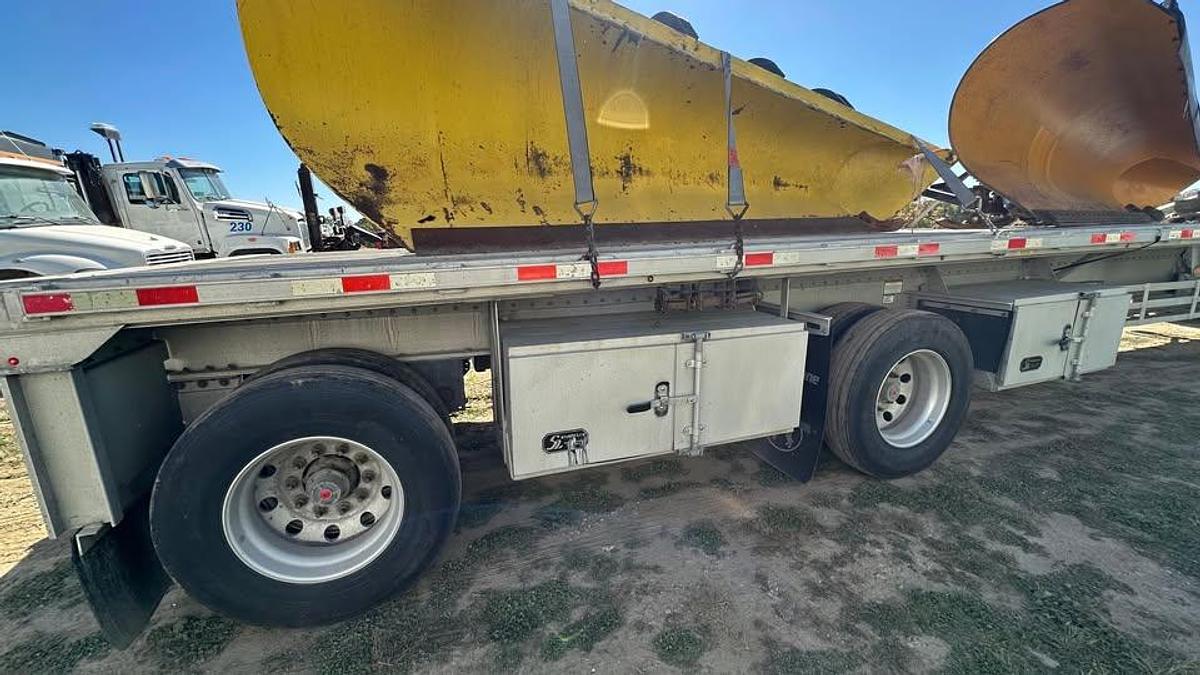 Used 2017 GREAT DANE 48 ft T/A Flatbed tr all alluminum trailer