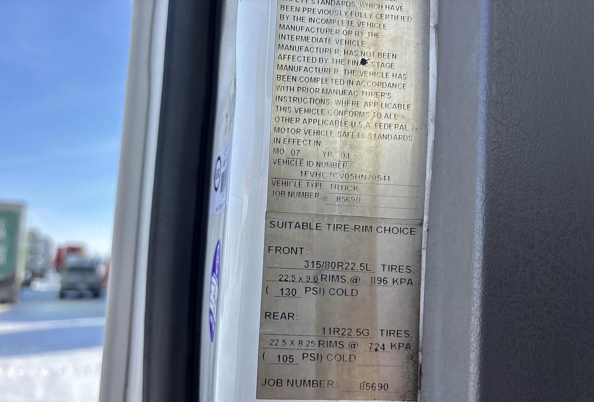 Used 2005 Freightliner M2 6x4 Extended Cab Service Truck