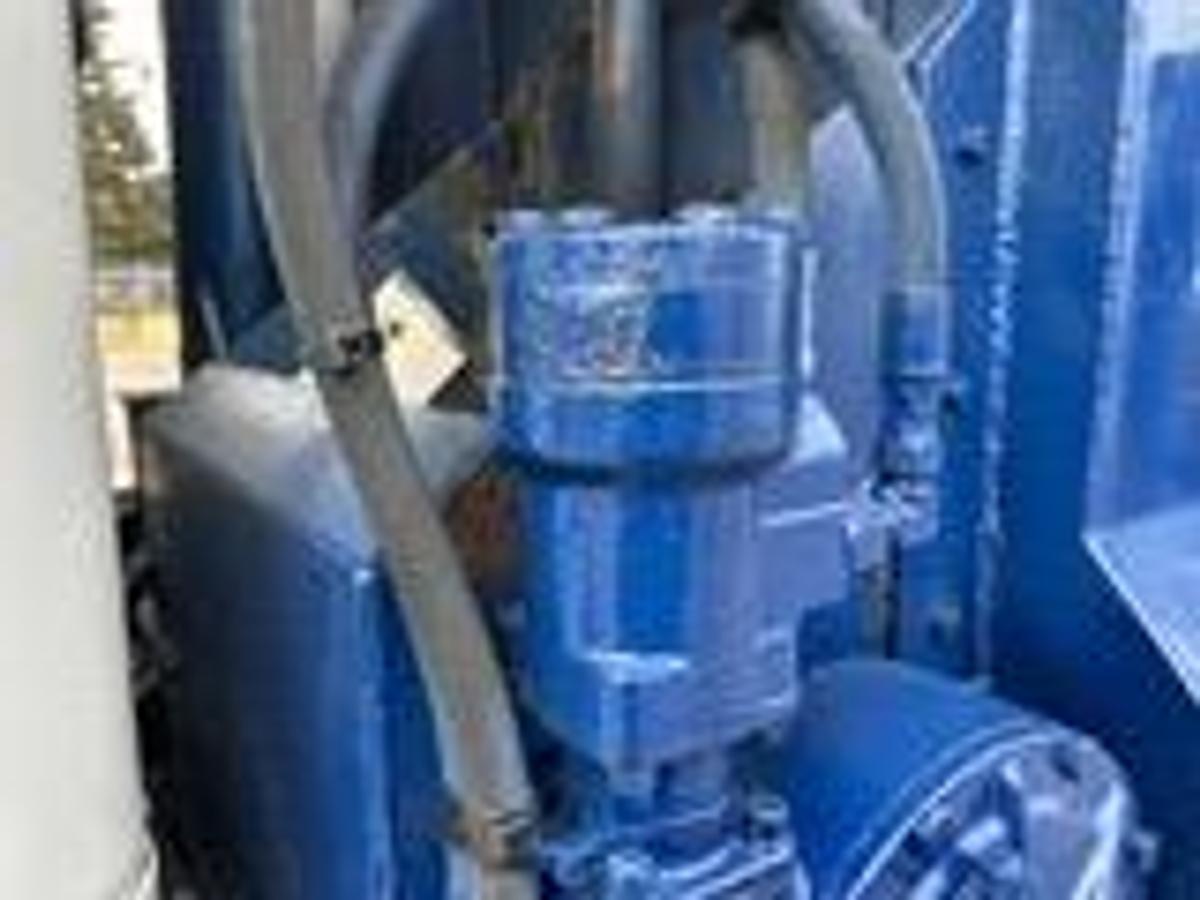 Used 2010 Freightliner M2 112 6x4 spreader truck