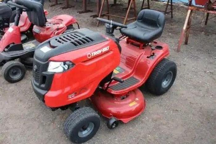 Used 2016 Troy Bilt Craftsman GARDEN TRACTOR MOWER