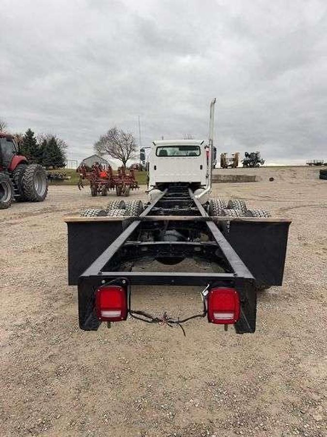 Used 2008 FREIGHTLINER M2 112 DAY CAB & CHASSIS