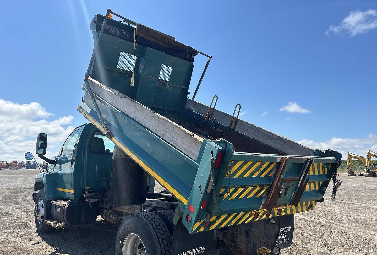 Used 2009 GMC C75 4x2 truck s/a dump truck