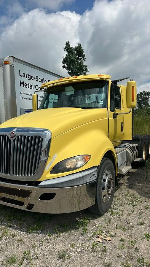 Used 2015 International Pro Star Semi truck