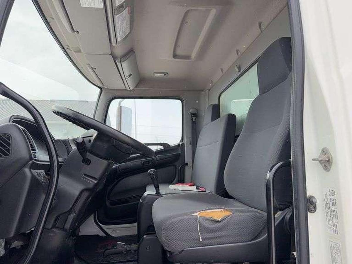 Used 2010 HINO 185 LIMITED 18' STRAIGHT TRUCK