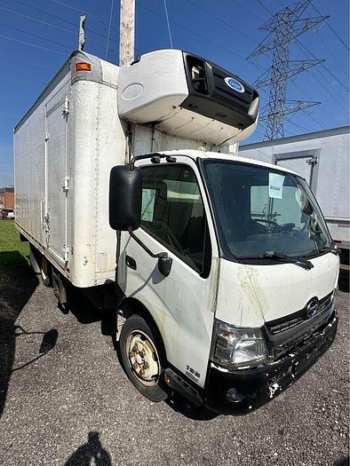 Used 2016 Hino 195 18' Reefer Auto diesel