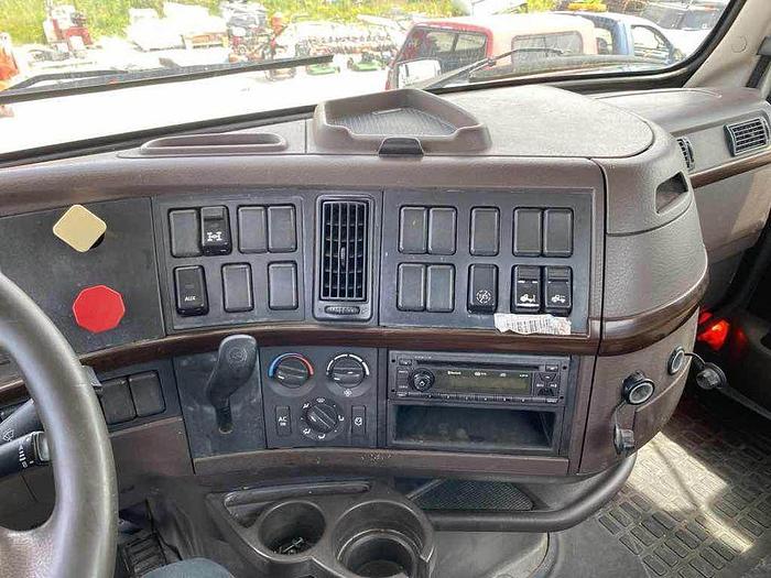 Used 2014 Volvo VN VNL Day Cab auto