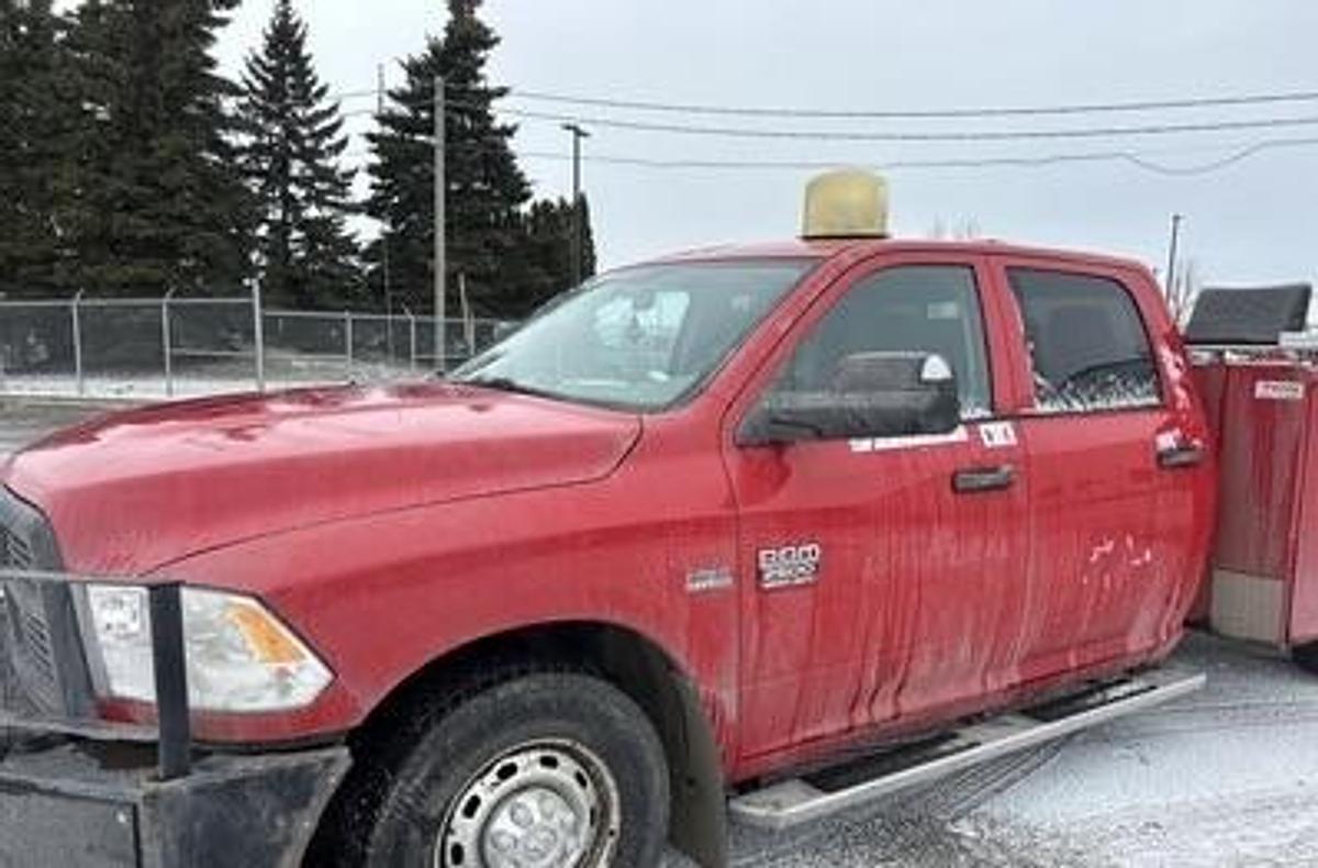 Used 2012 Ram 2500 4x2 crew cab utility truck