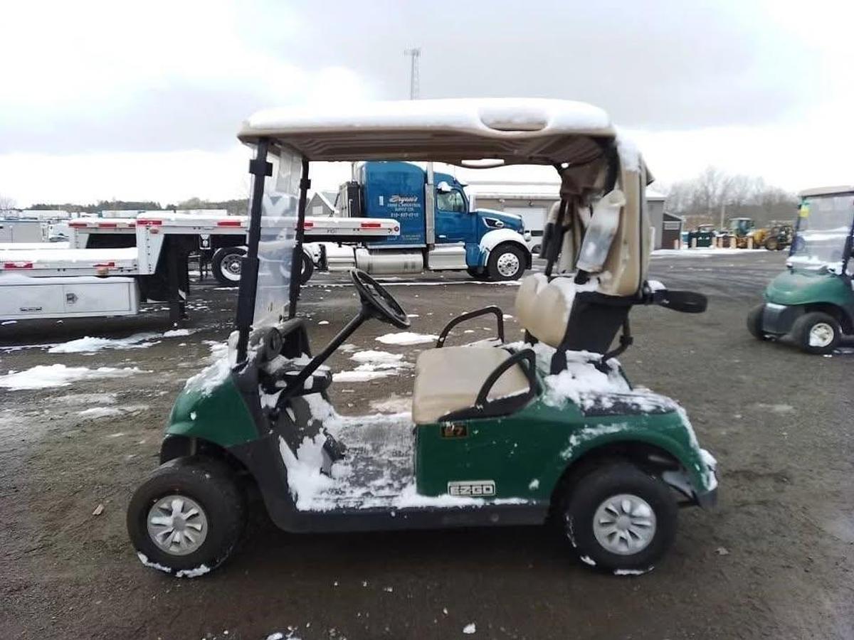 Used 2010 EZGO RXV 48V golf cart
